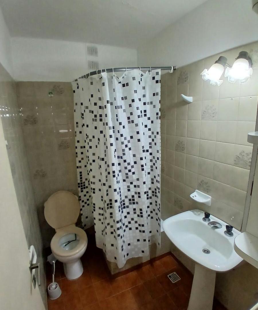 Foto de Departamento 2 ambientes en ALQUILER con parrilla y parque - Wilde, imagen 4