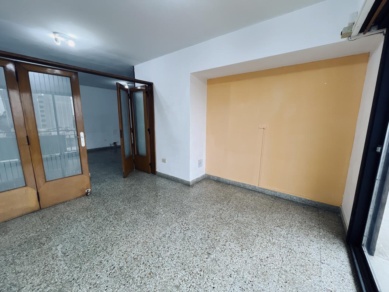 Foto de Departamento 3 ambientes con amplio balcon y cochera en VENTA - Wilde, imagen 4