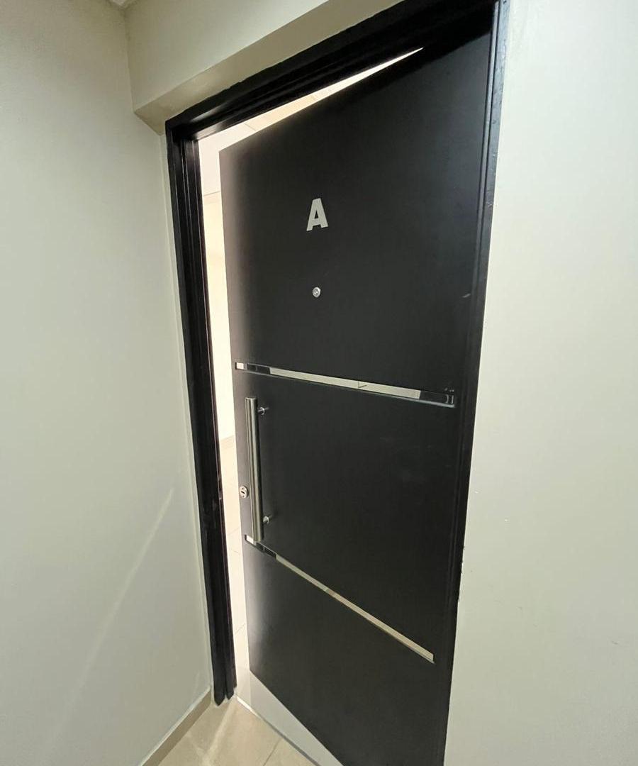 Foto de Departamento 2 ambientes con balcon en VENTA - Lanus, imagen 1