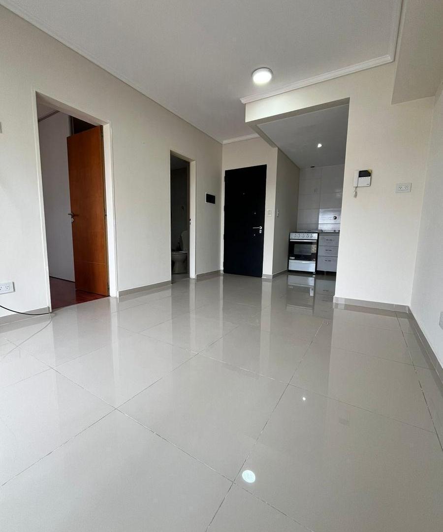 Foto de Departamento 2 ambientes con balcon en VENTA - Lanus, imagen 2