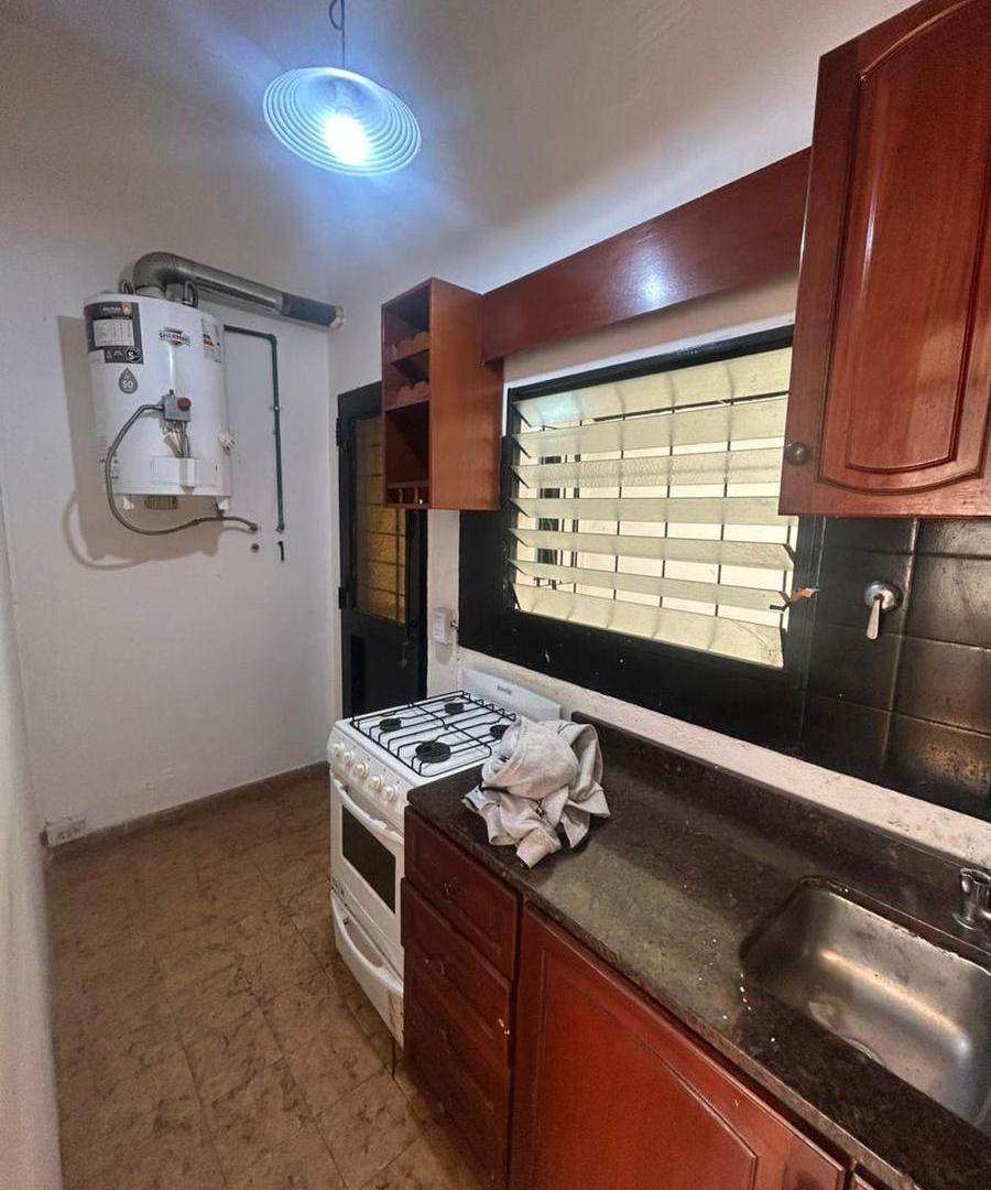 Foto de PH 3 ambientes con patio, sin expensas en VENTA - Wilde, imagen 2
