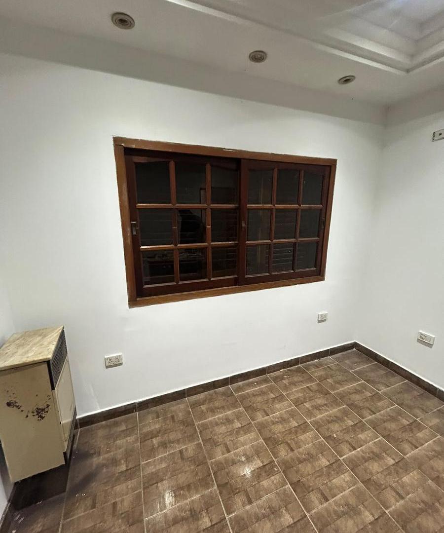 Foto de PH dúplex 3 ambientes con vestidor y patio en ALQUILER - Wilde, imagen 3