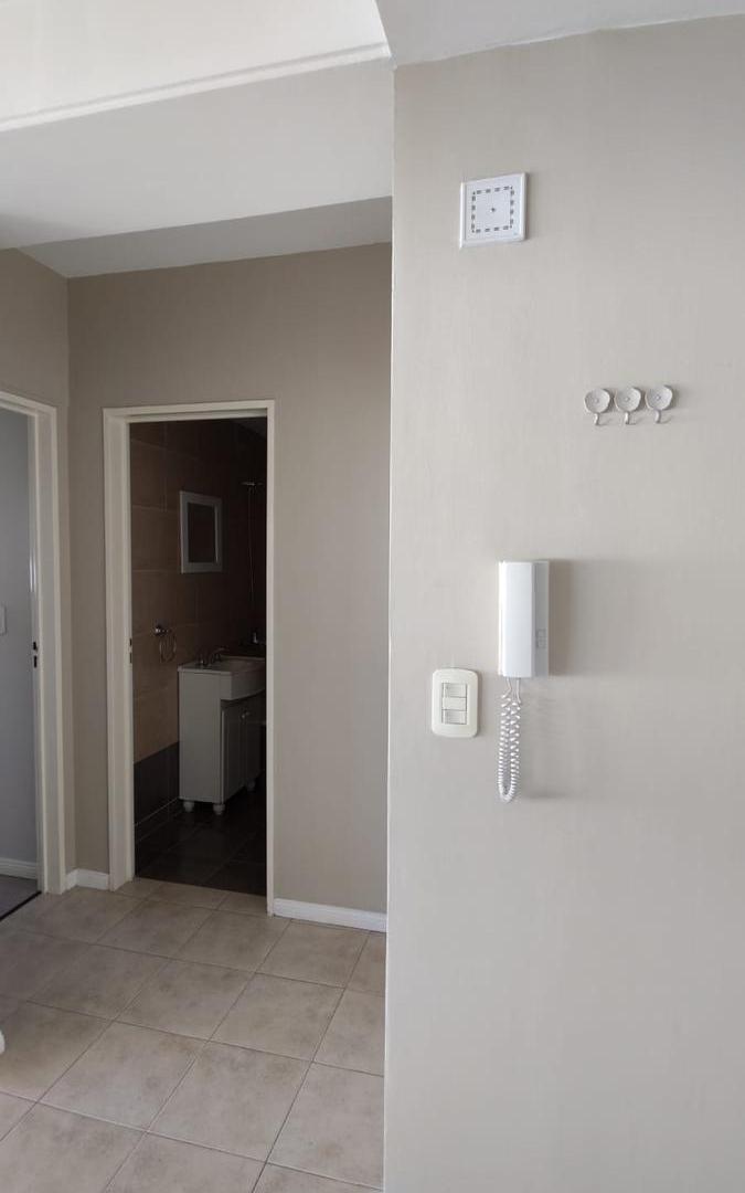 Foto de Departamento 2 ambientes con balcon en complejo privado - Wilde Centro, imagen 3