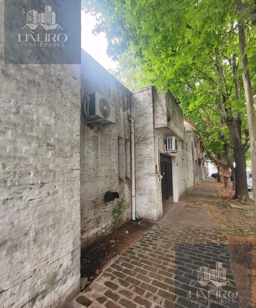 Foto de Local con 7 consultorios/oficinas, cocina y patio en VENTA - Quilmes, imagen 2