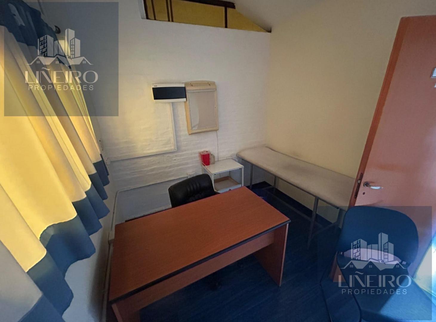 Foto de Local con 7 consultorios/oficinas, cocina y patio en VENTA - Quilmes, imagen 3