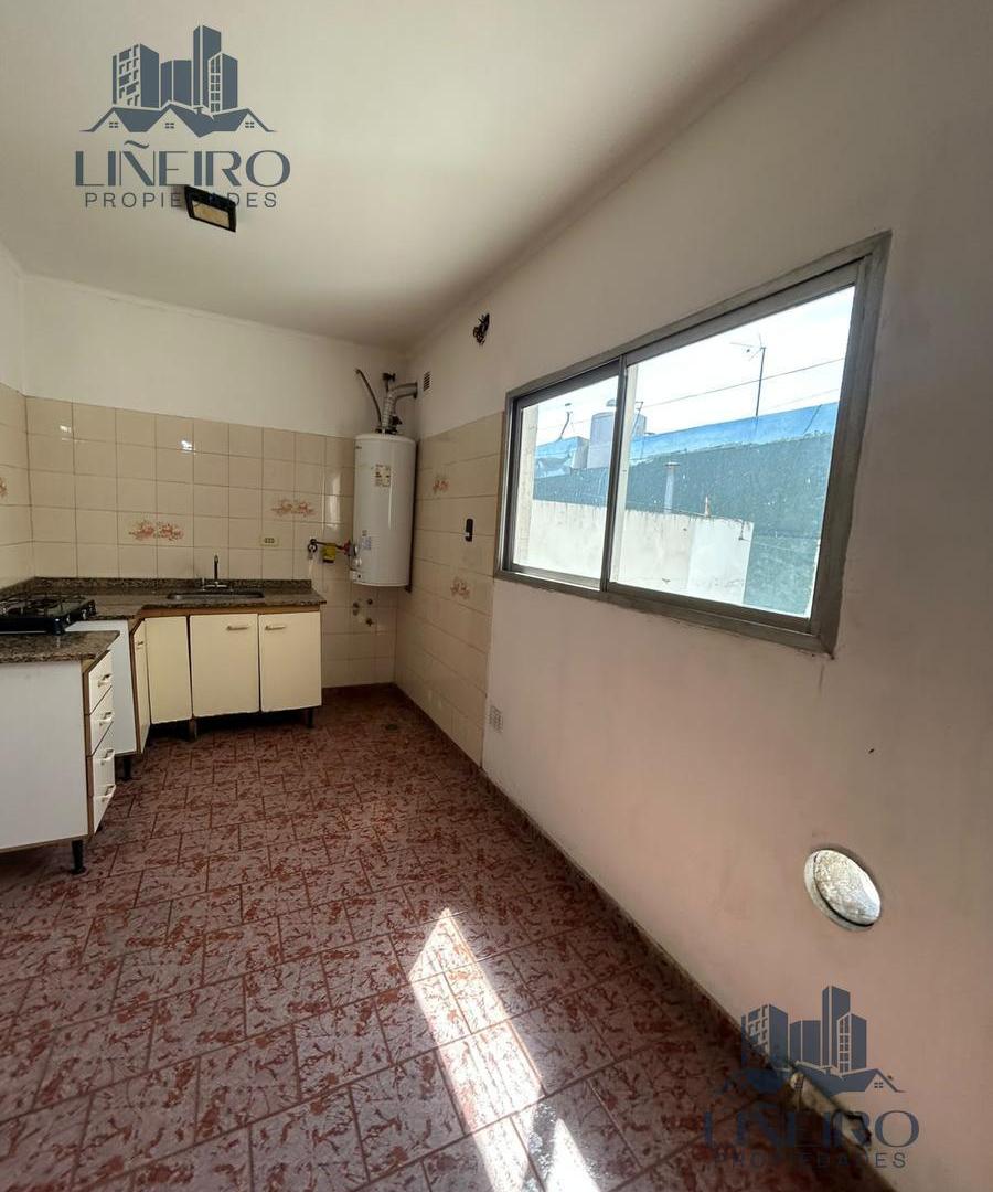 Foto de PH 2 ambientes con patio en ALQUILER - WILDE, imagen 1