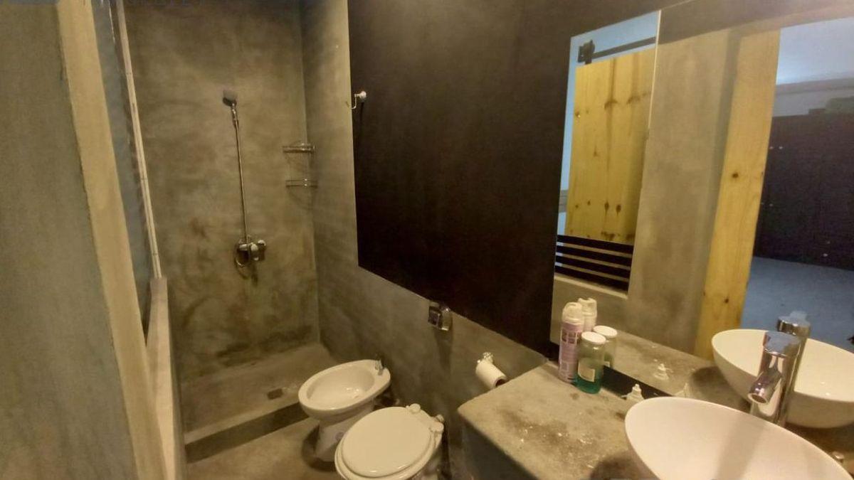 Foto de VENDO APTO CREDITO. RIO NEGRO AL 700. CASA 3 DORM. 2 BÑS. PATIO, imagen 5