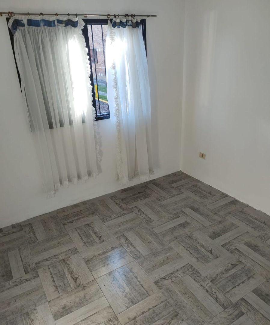 Foto de DEPARTAMENTO 2 DORMITORIOS COCHERA Y PATIO, imagen 3