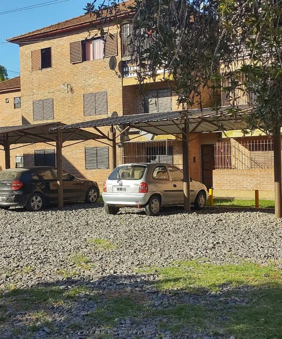 DEPARTAMENTO 2 DORMITORIOS COCHERA Y PATIO 5