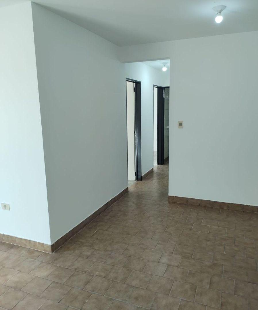 Foto de DEPARTAMENTO 2 DORMITORIOS COCHERA Y PATIO, imagen 4