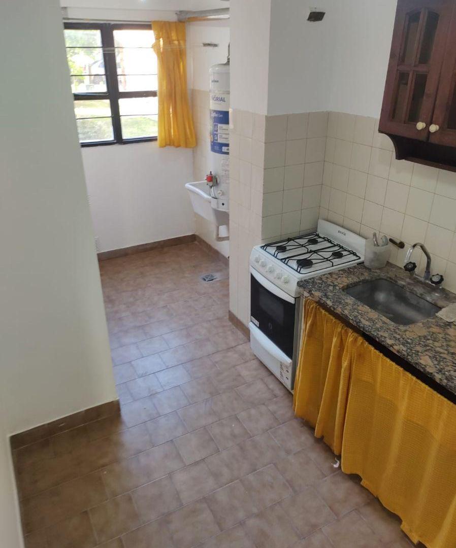 Foto de DEPARTAMENTO 2 DORMITORIOS COCHERA Y PATIO, imagen 1