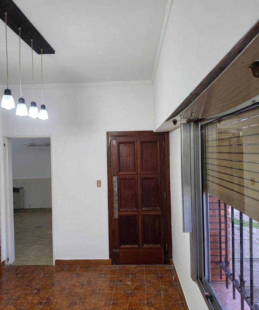 Foto de Casa en alquiler con jardín, parrilla y cochera en Monte Grande, imagen 5