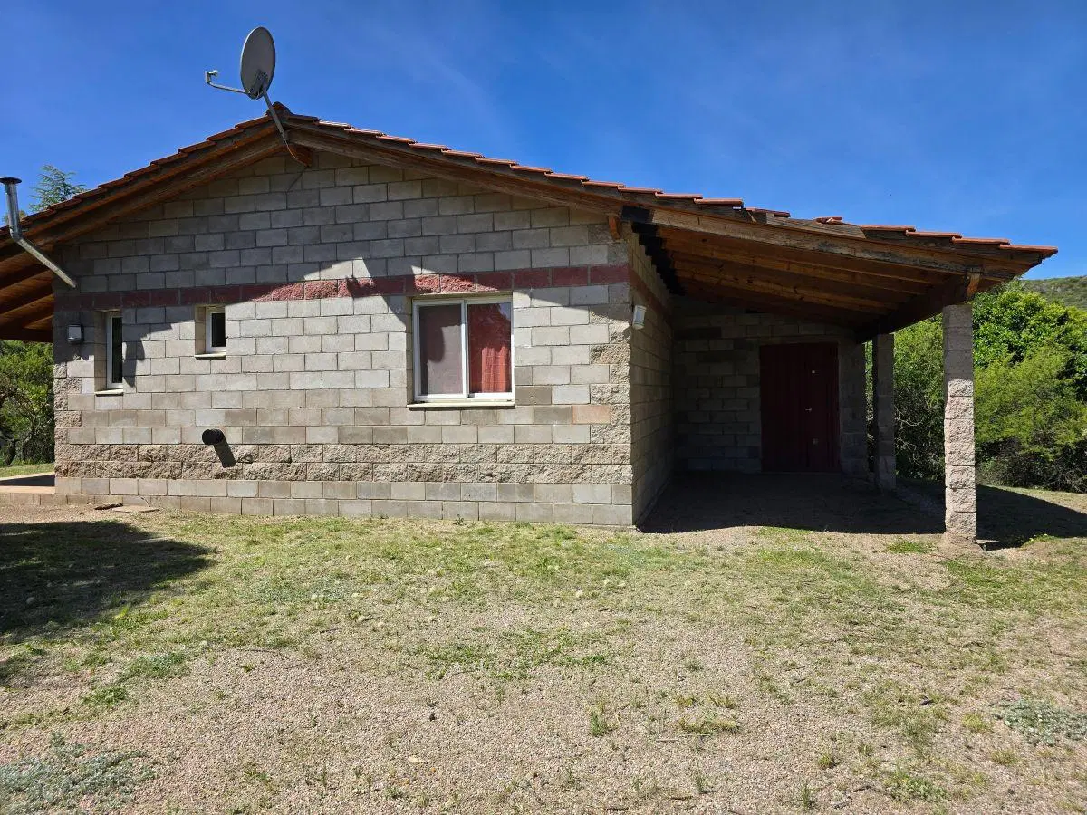 Tres cabañas en San Luis- El Volcán - Predio 6000m2 con 5