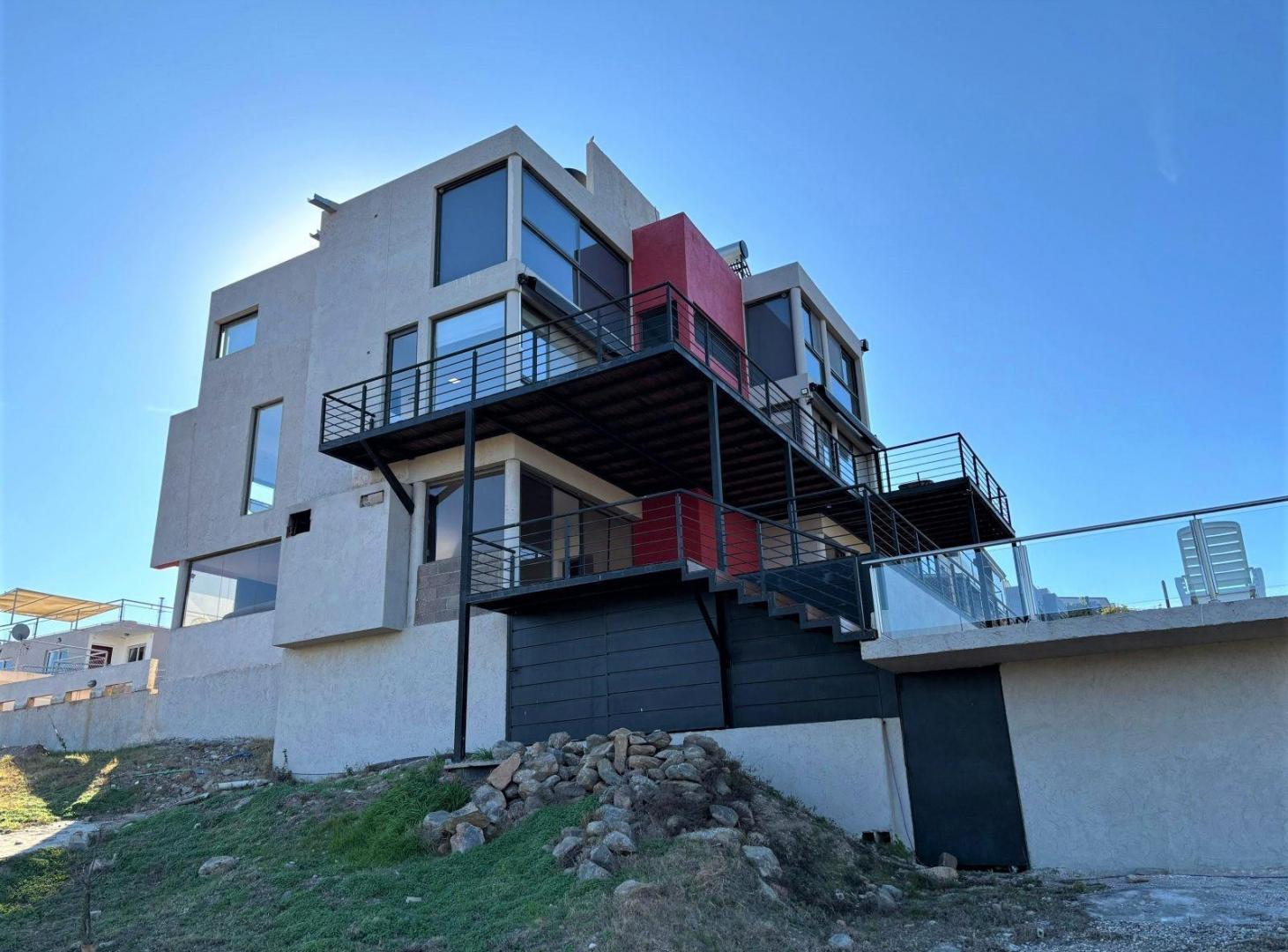 VENTA 2 PH CON VISTA PANORÁMICA PISCINA INFINITA  Villa del Lago