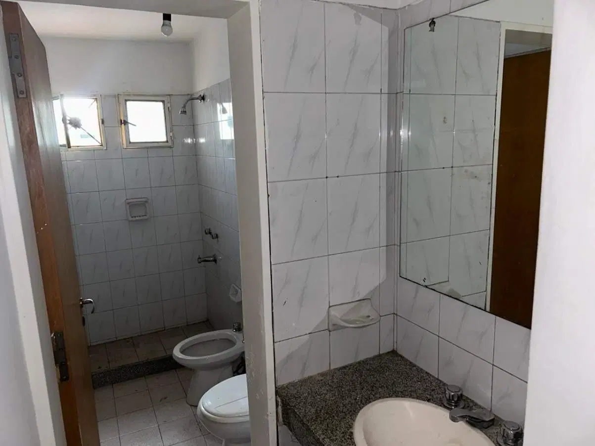 VENTA CASA 1 DORMITORIO   2 LOCALES INDEPENDIENTES SOBRE DUARTE QUIROZ 5