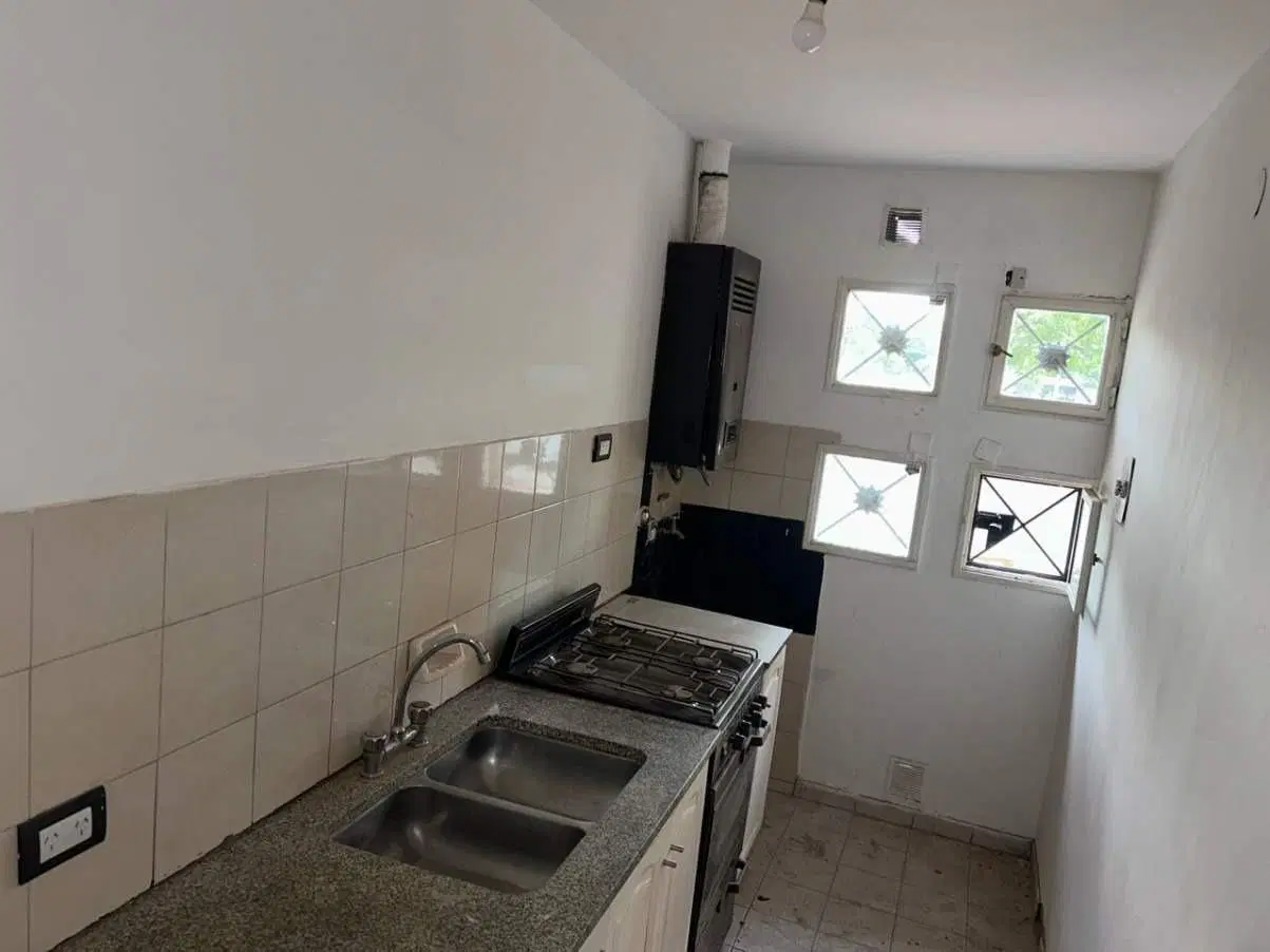 VENTA CASA 1 DORMITORIO   2 LOCALES INDEPENDIENTES SOBRE DUARTE QUIROZ 3