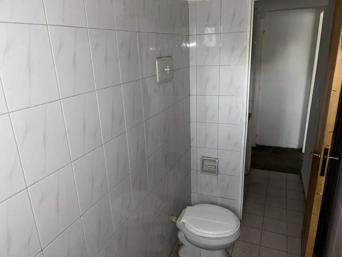 VENTA CASA 1 DORMITORIO   2 LOCALES INDEPENDIENTES SOBRE DUARTE QUIROZ 2