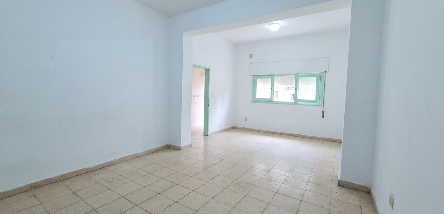 Foto de CASA PH 2 DORMITORIOS AMPLIA PB BARRIO SAN VICENTE, imagen 4