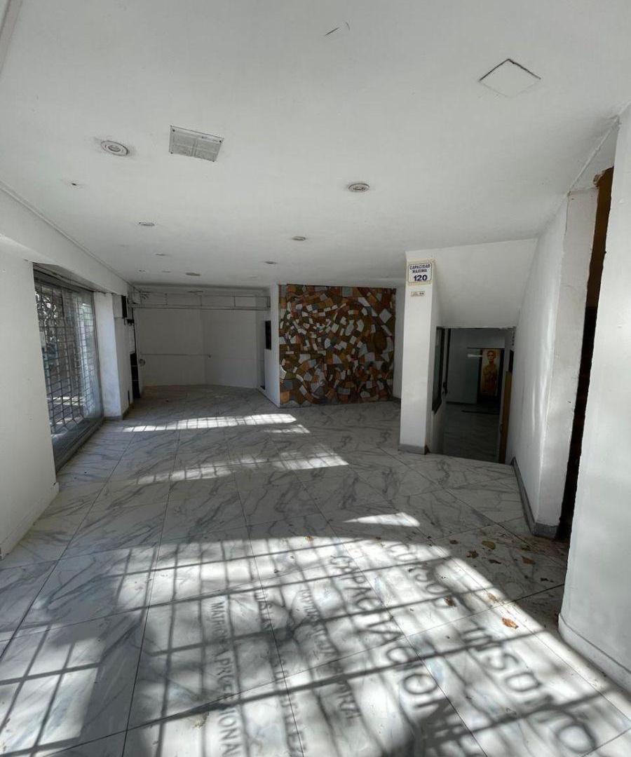Foto de Local comercial apto multiples destinos, con frente a diag. 73 y calle, imagen 1