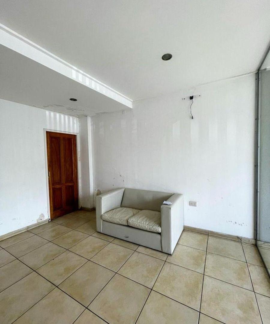 Foto de Semipiso frente y contrafrente de 2 dormitorios con balcón, imagen 2