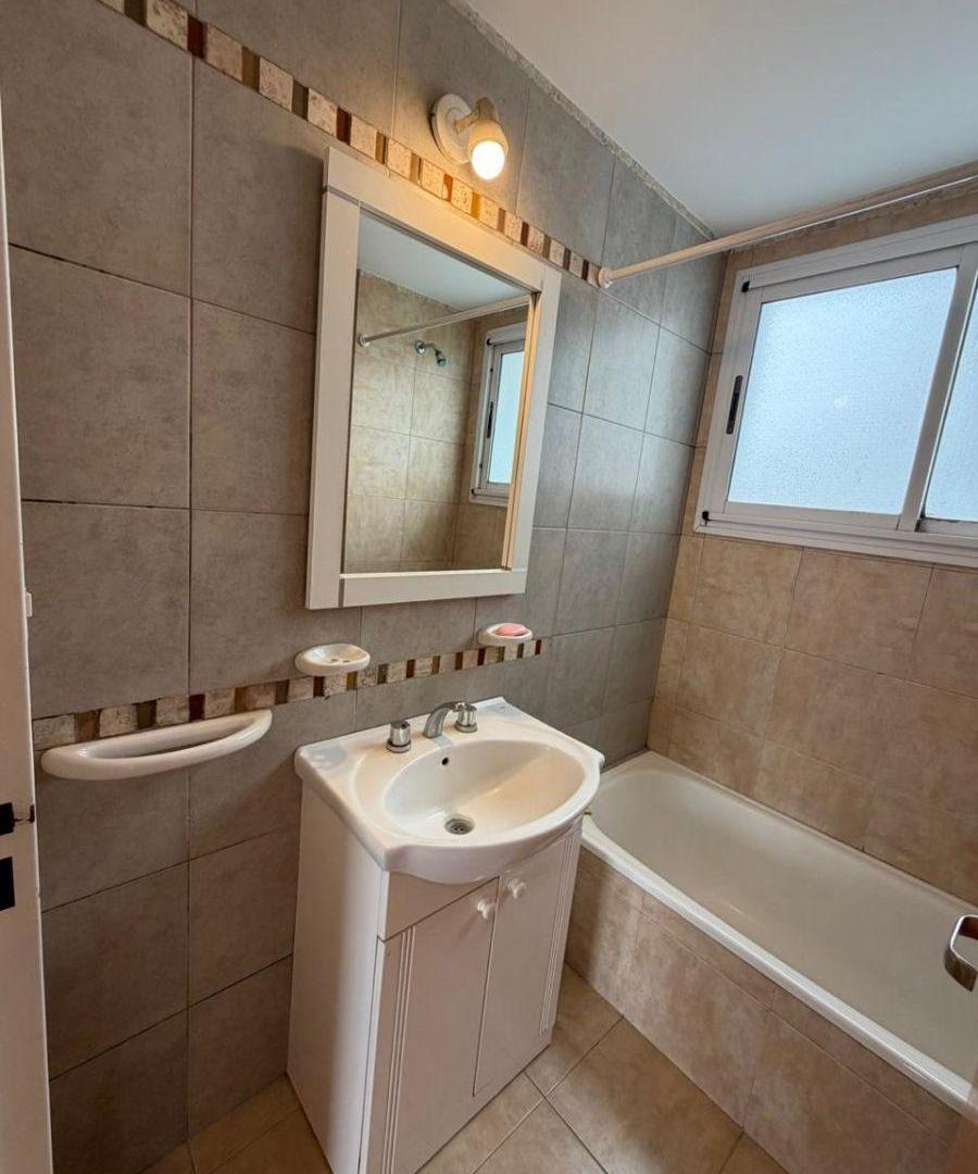 Foto de Departamento de 1 dormitorio con cochera., imagen 1