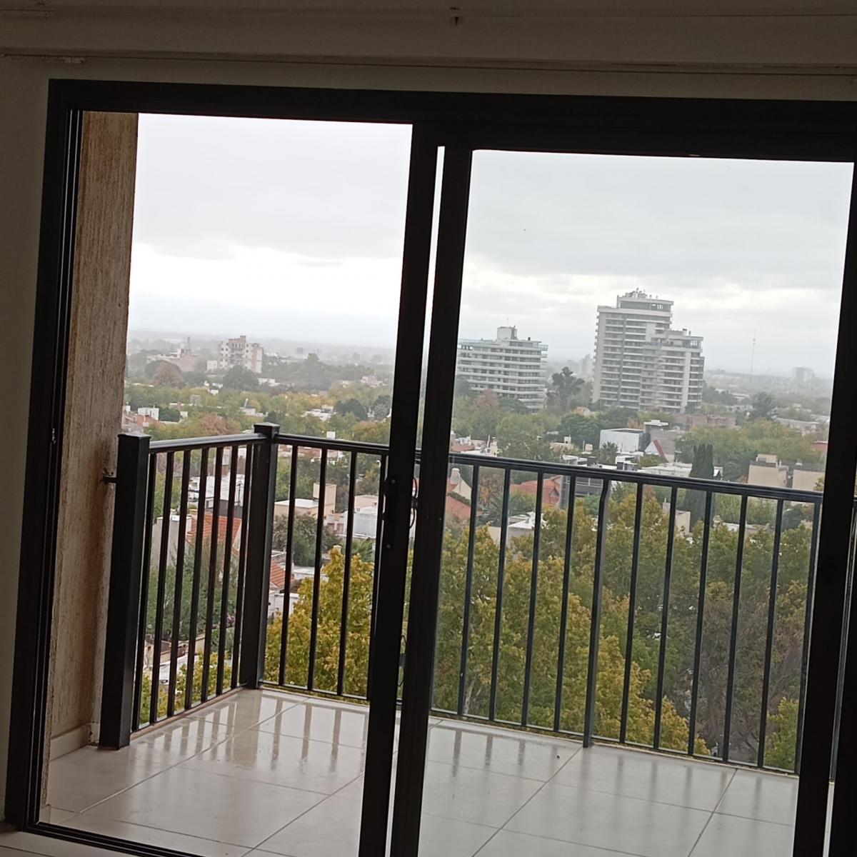 Excelente Departamento en Venta en Edificio de Categoría 4