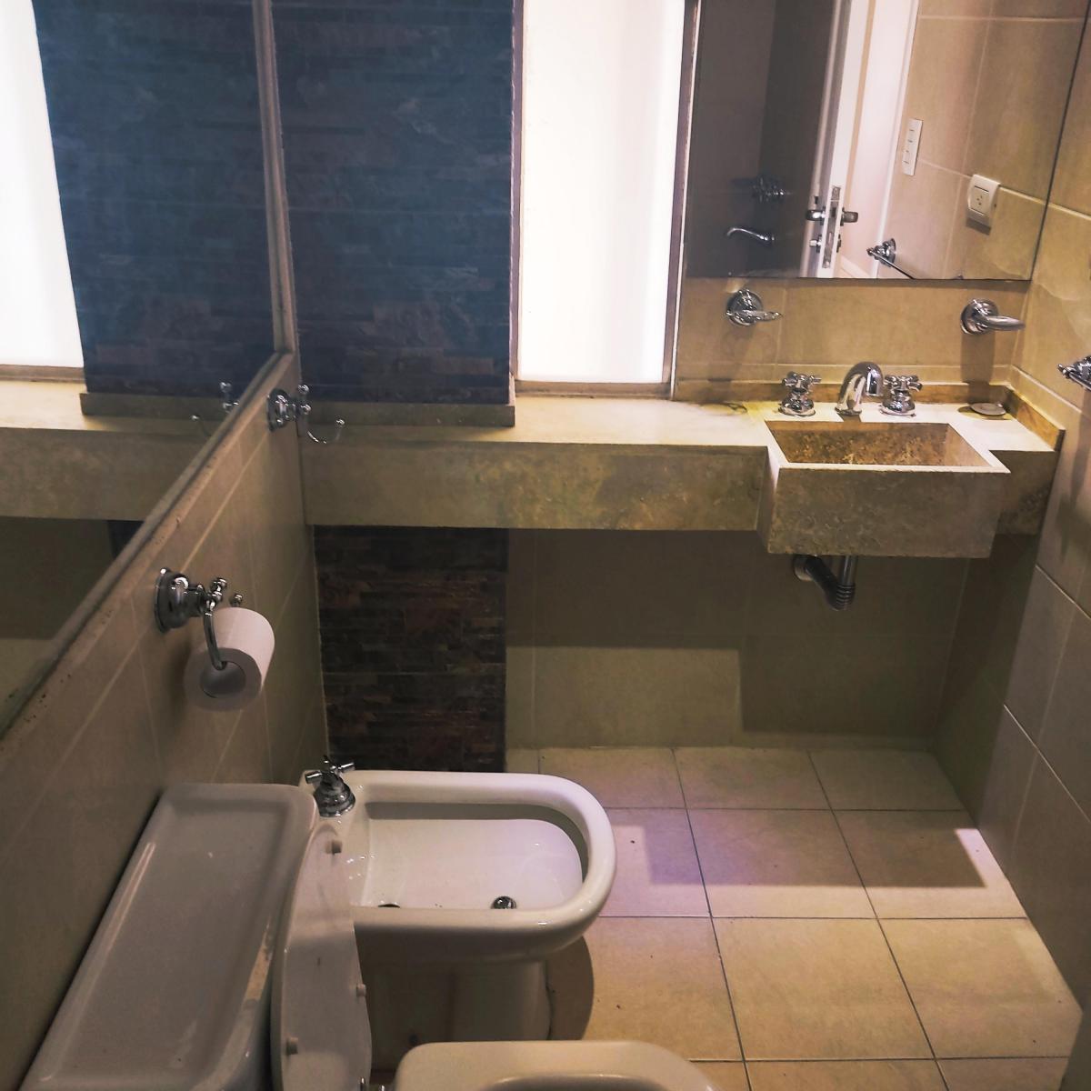 Excelente Departamento en Venta en Edificio de Categoría 5
