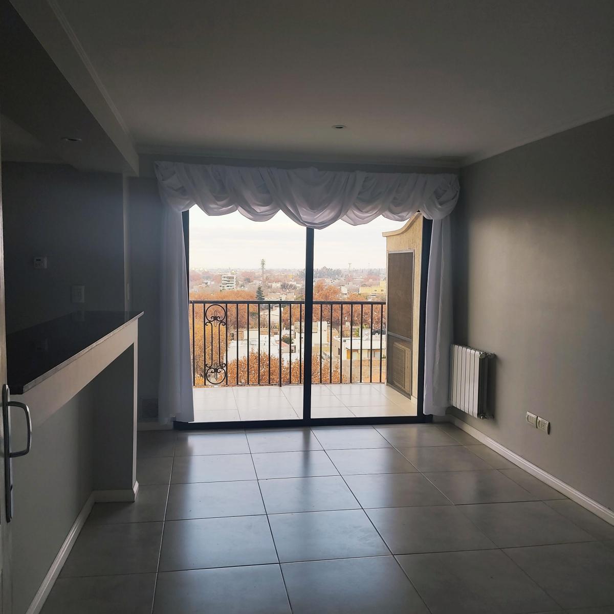 Excelente Departamento en Venta en Edificio de Categoría 2