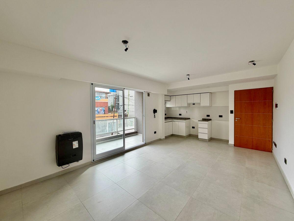 Foto de VENTA DEPARTAMENTO TRES AMBIENTES MARTIN CORONADO, imagen 3