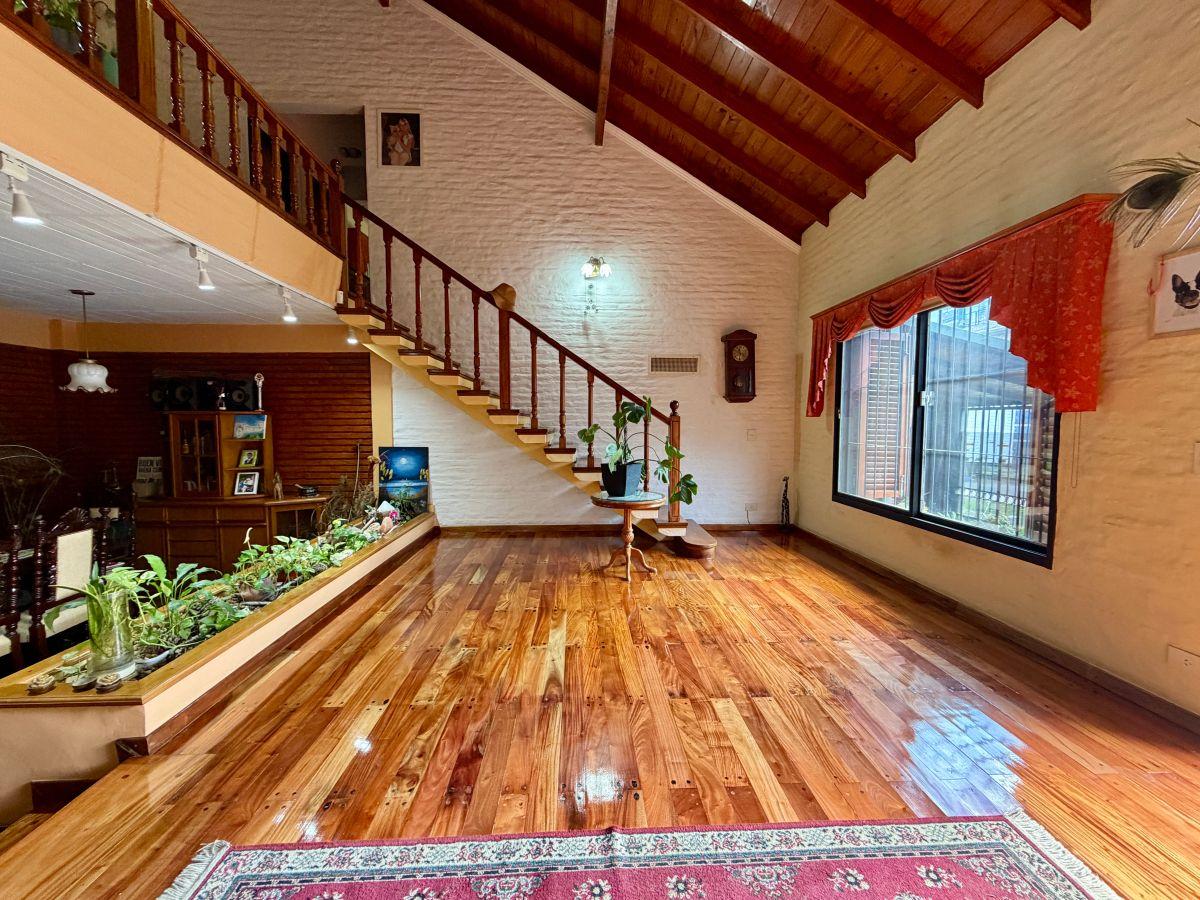 Foto de VENTA CHALET CINCO AMBIENTES VILLA BOSCH, imagen 5