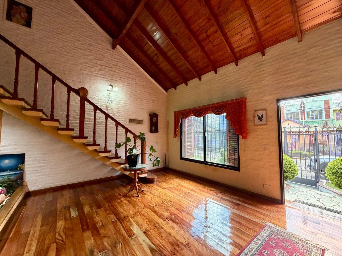 Foto de VENTA CHALET CINCO AMBIENTES VILLA BOSCH, imagen 1