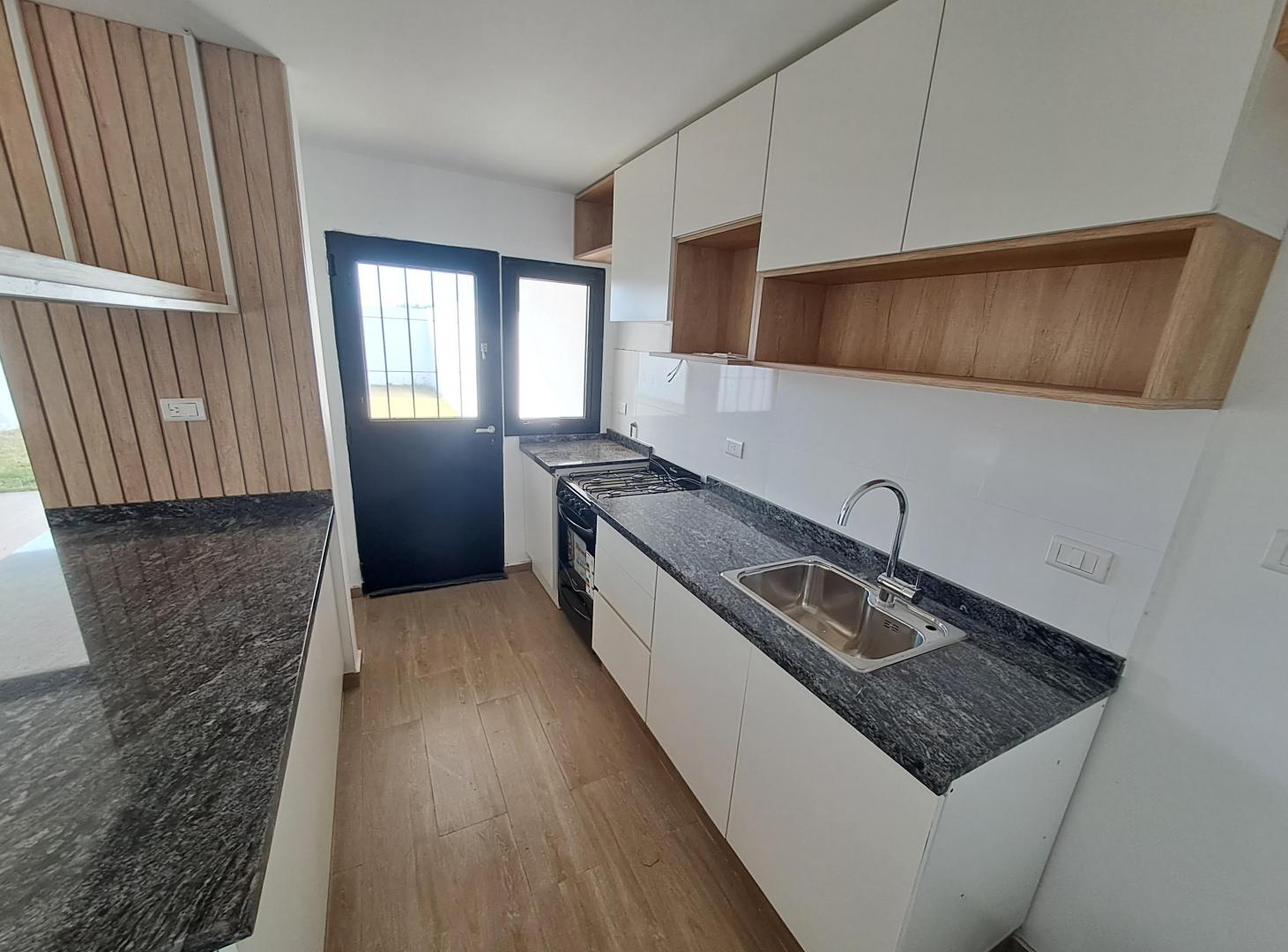 Foto de Dueño alquila Duplex Premium y amplio. Ubicado en Mz51 - Lt 20 - unidad, imagen 4