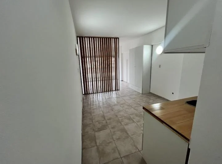 Alquiler Departamento 1 Ambiente con Balcon - Guemes 2