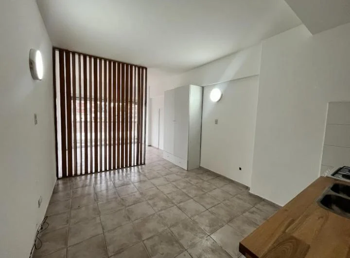Alquiler Departamento 1 Ambiente con Balcon - Guemes 3