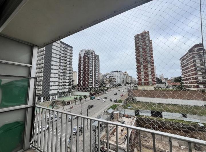 Alquiler Departamento 1 Ambiente con Balcon - Guemes 1
