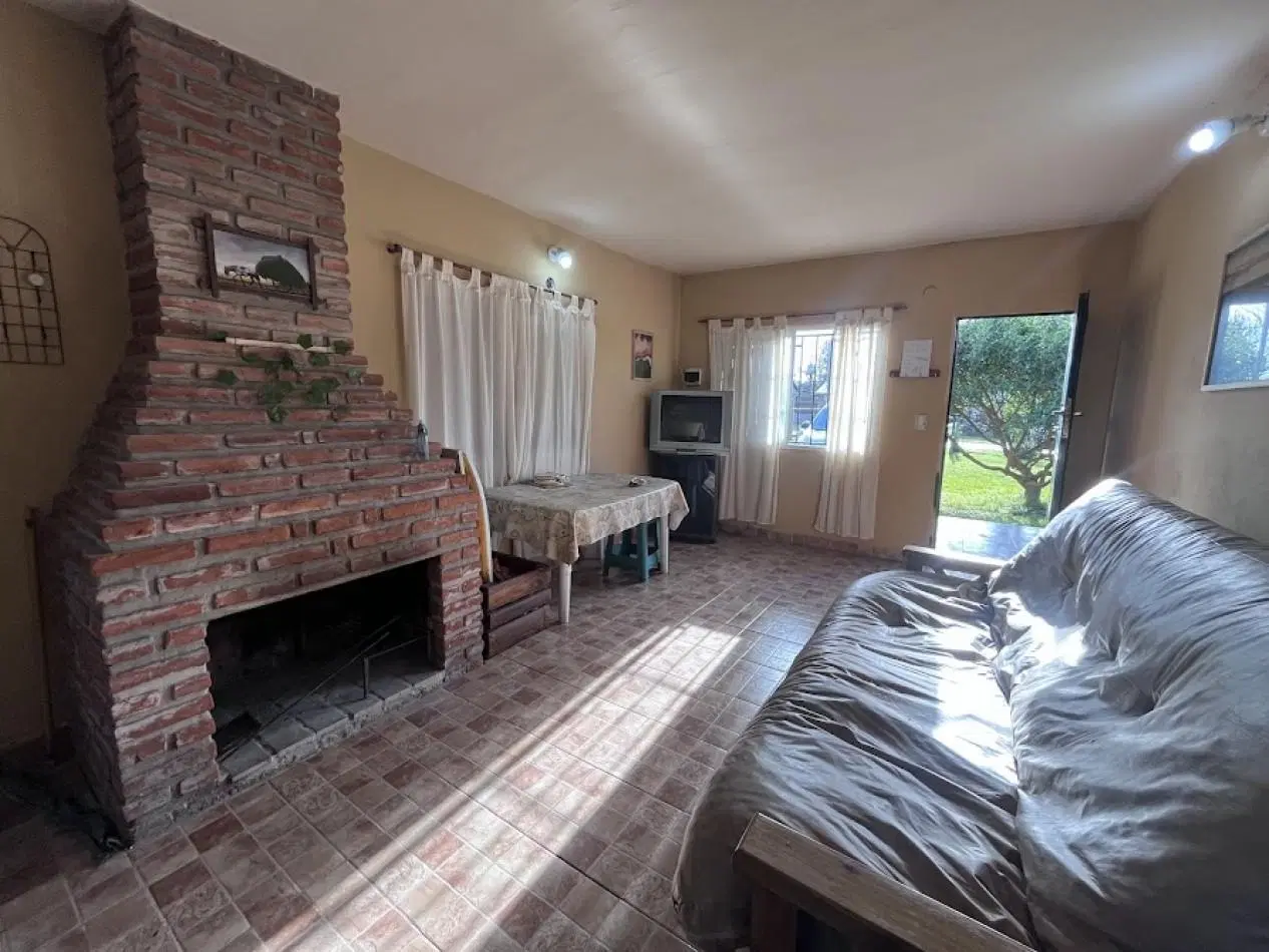 Casa 3 Ambientes sobre 2 Lotes - 605 m² de Terreno- LA SERENA 4