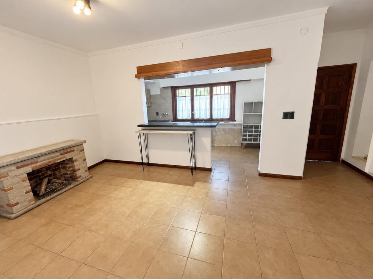 Foto de CHALET EN ALQUILER POR 24 MESES 3 AMB. PARQUE-QUINCHO -COCHERA -PARQUE, imagen 2