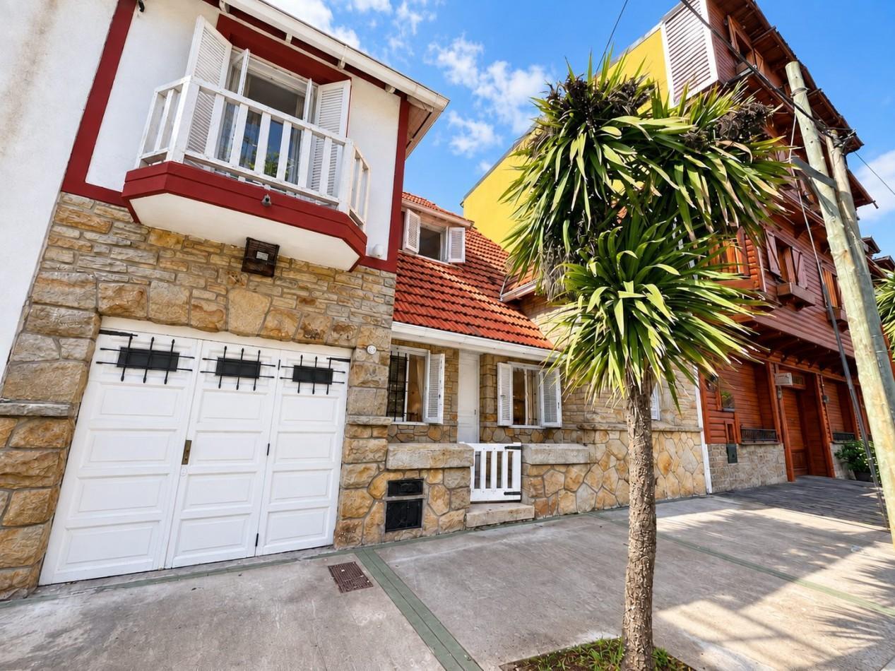Foto de Chalet marplatense de estilo en venta en Stella Maris | Vistas al mar y, imagen 1