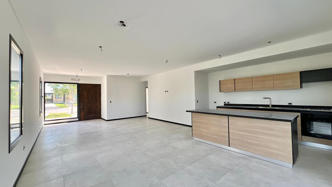VENTA CASA 4 AMB BARRIO SAN PABLO PILAR A ESTRENAR