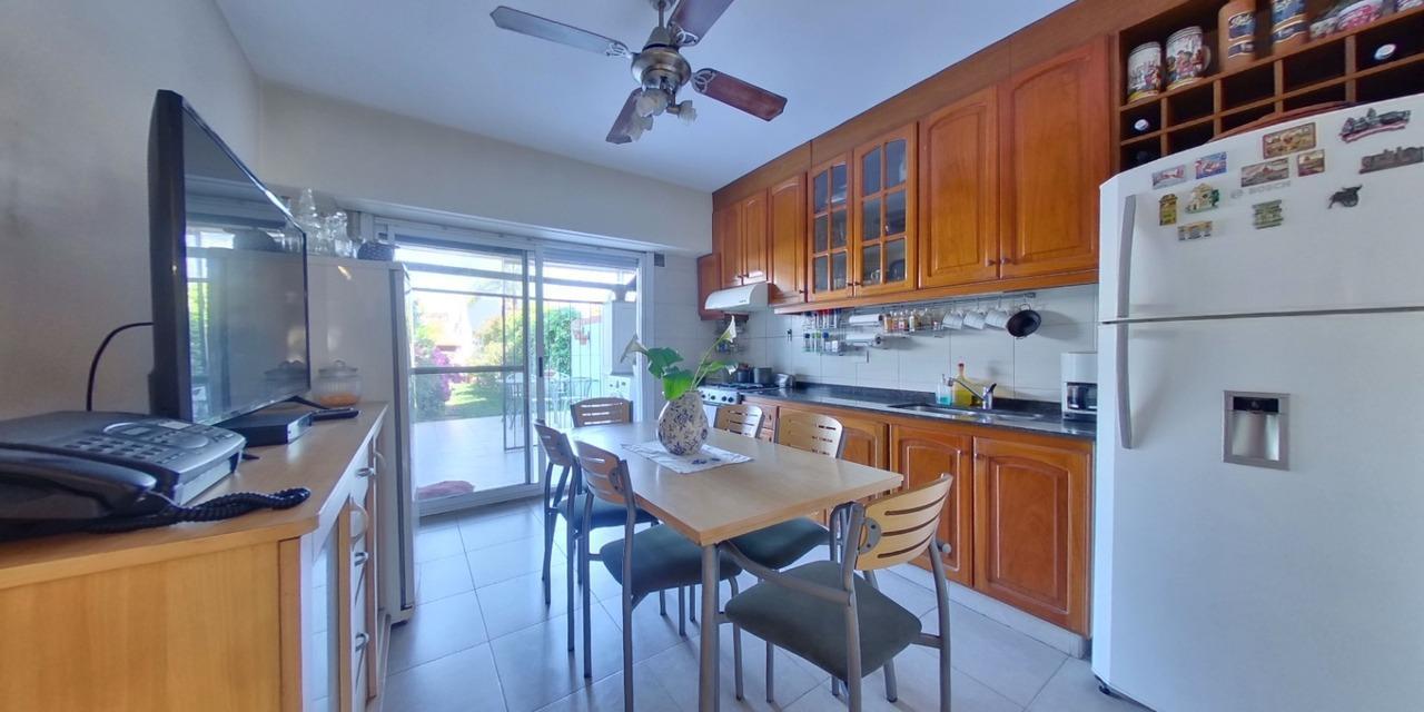 Foto de VENTA CASA 5 AMBIENTES SAAVEDRA JARDIN COCHERA, imagen 4