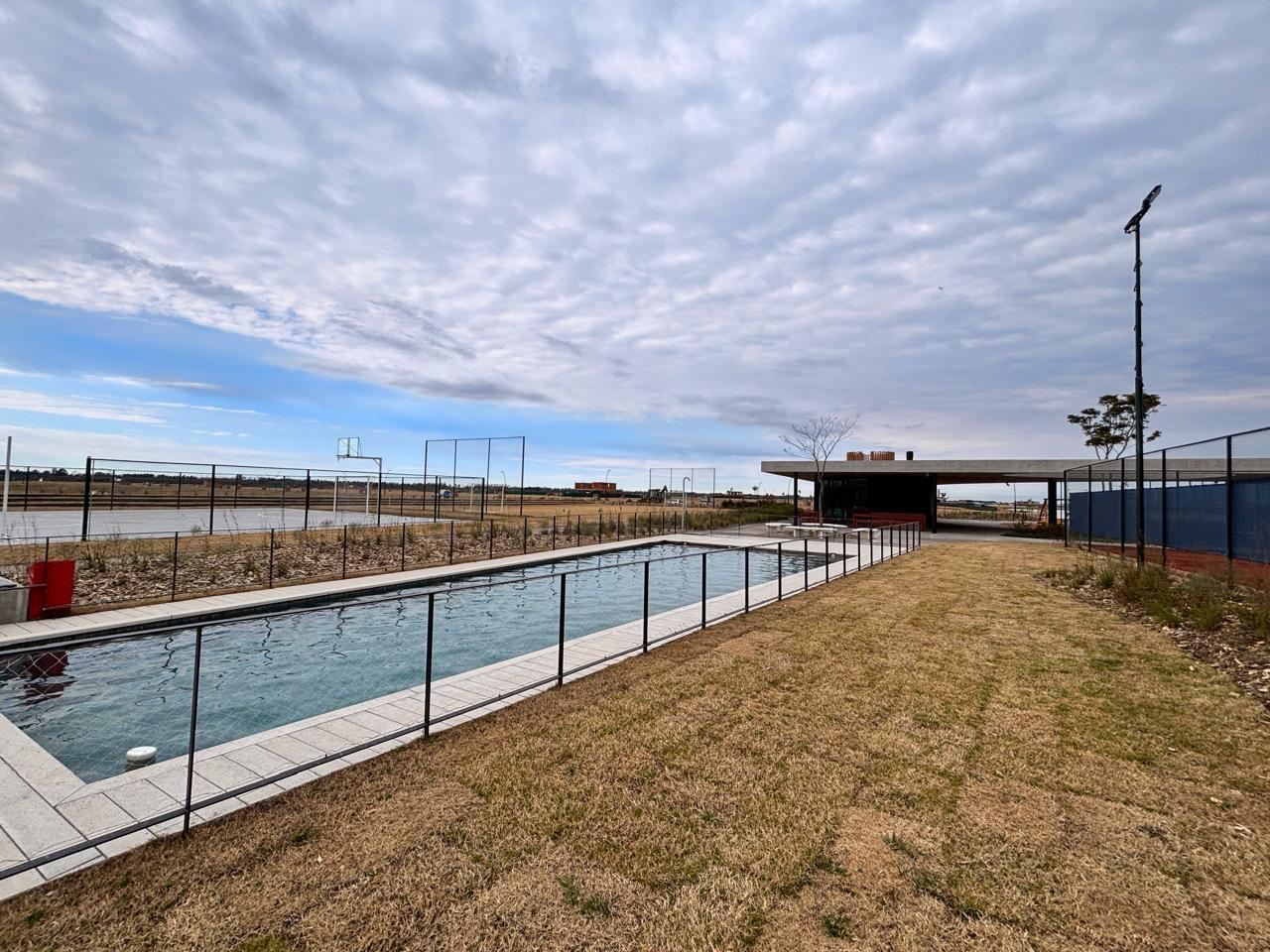 VENTA LOTE A LA LAGUNA - AMARRAS PUERTOS - ESCOBAR
