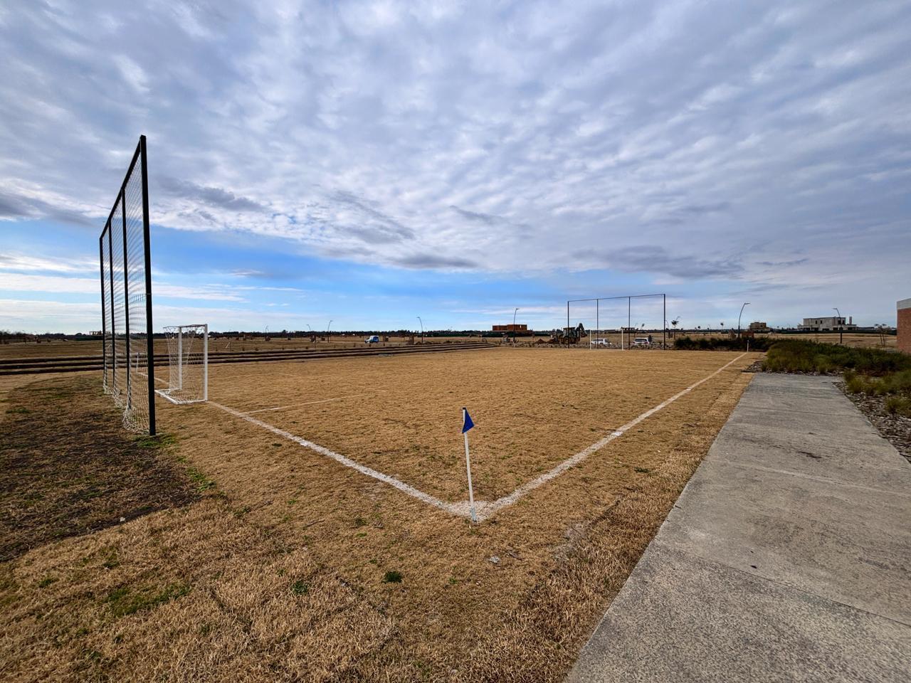 VENTA LOTE A LA LAGUNA - AMARRAS PUERTOS - ESCOBAR
