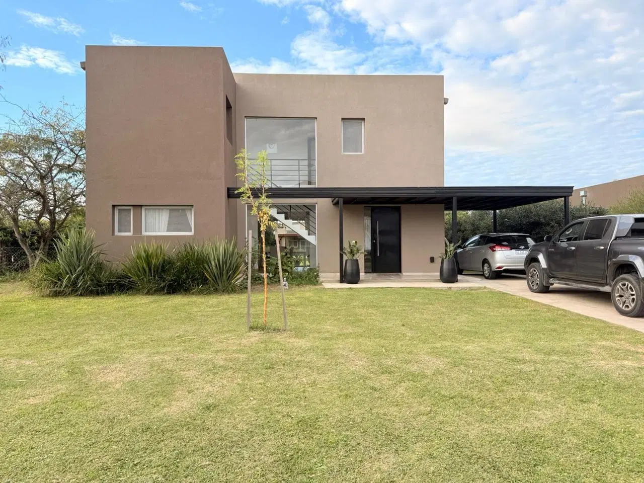 ALQUILER CASA 6 AMBIENTES BARRIO SAN MATIAS 1