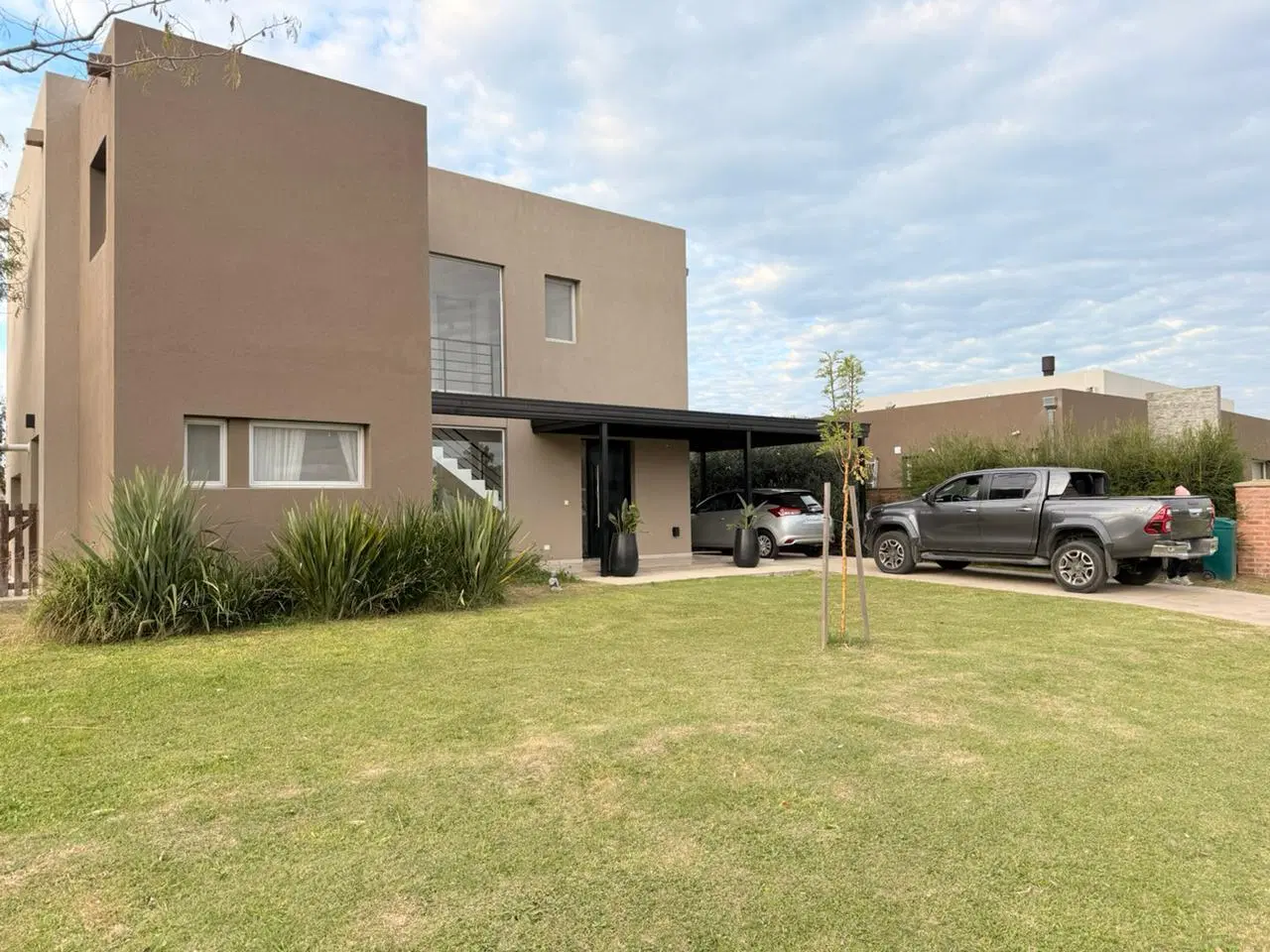 ALQUILER CASA 6 AMBIENTES BARRIO SAN MATIAS 3