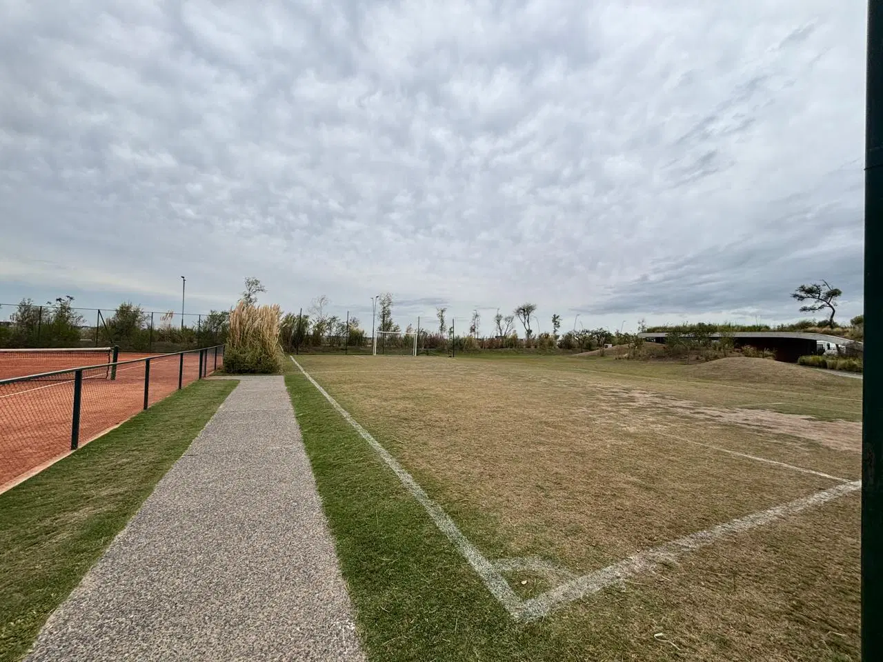 VENTA LOTE INTERNO EN BARRIO RIBERAS, PUERTOS - ESCOBAR 3