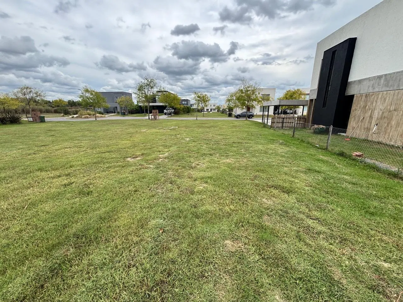 VENTA LOTE INTERNO EN BARRIO ARAUCARIAS, PUERTOS - ESCOBAR 2