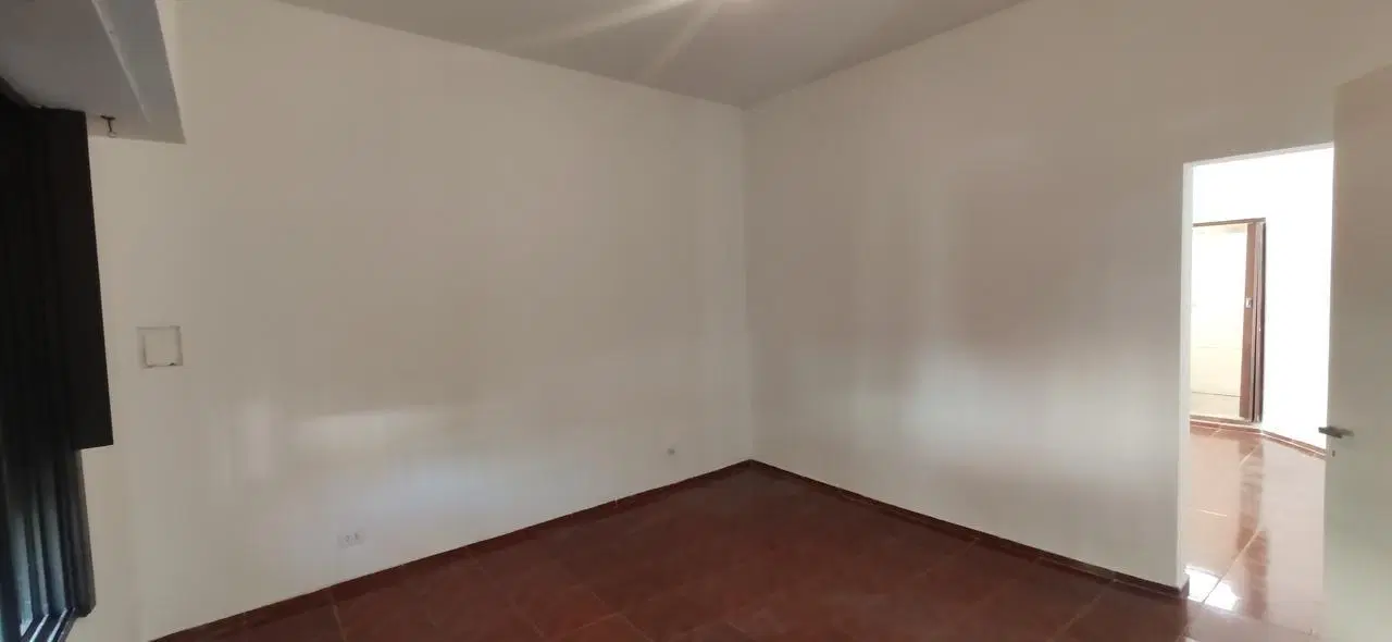Casa en Venta 3 ambientes con amplio patio 2