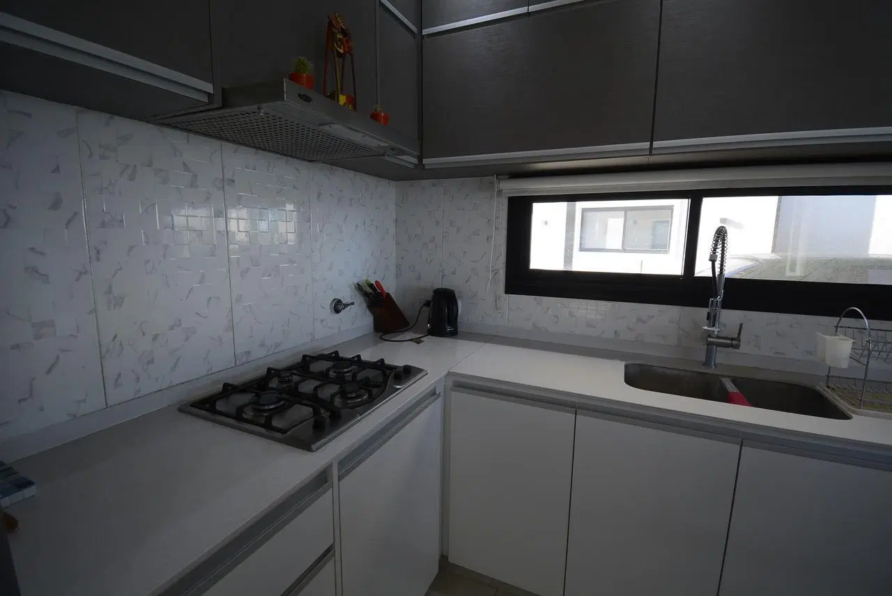 Casa 6 ambientes al lago San Sebastian 3