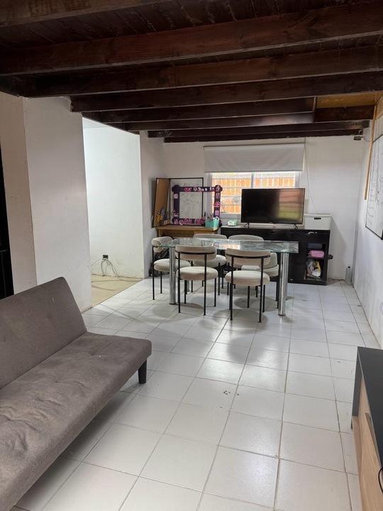 VENTA CASA 4 AMBIENTES GARIN - ESCOBAR