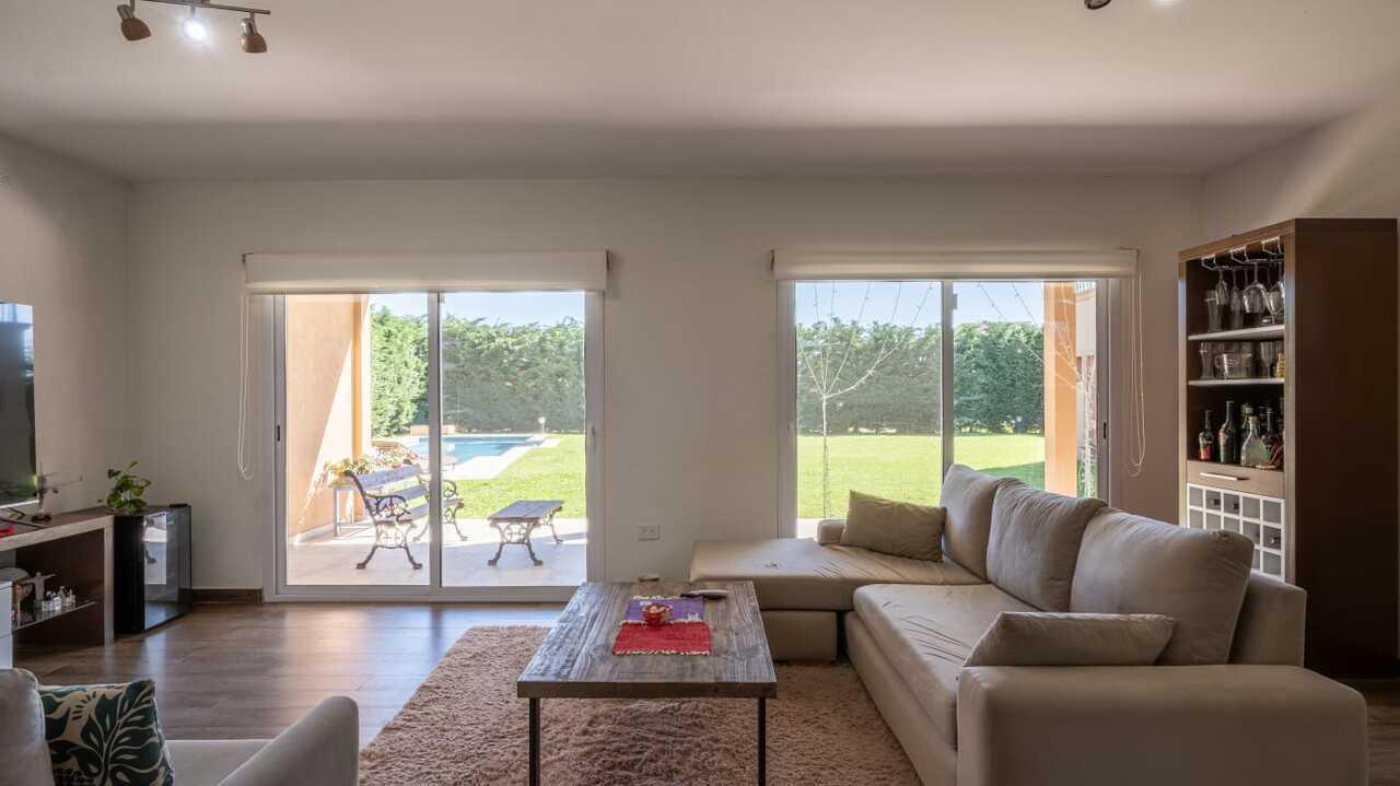Foto de Venta casa 5 ambientes Haras de Santa María – Escobar - con pileta, imagen 2